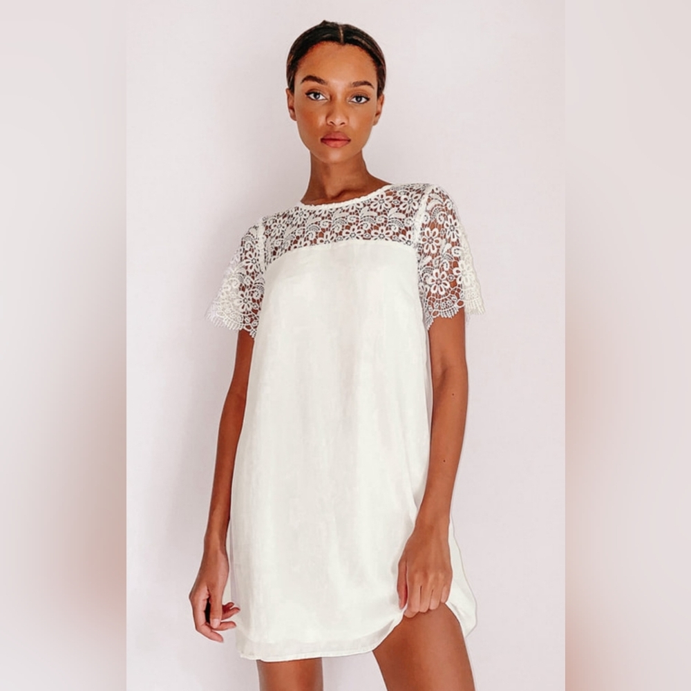 NWT Lulus white sheeth dress with lace